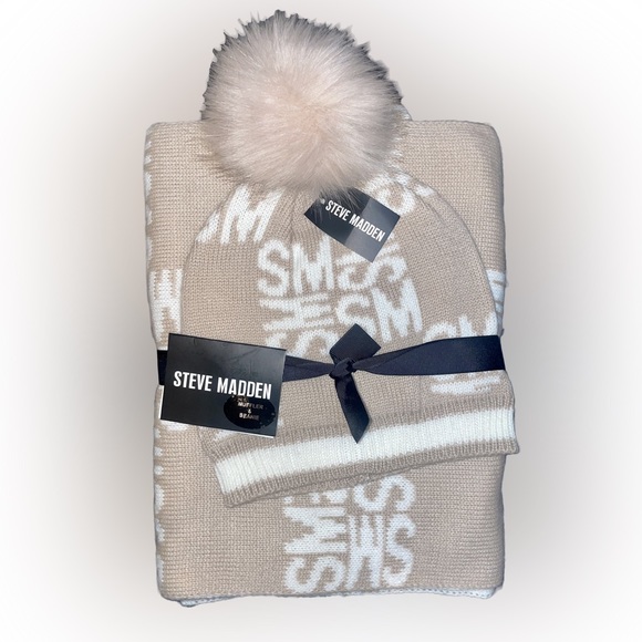 Steve Madden Hat & Scarf Set - Picture 1 of 3